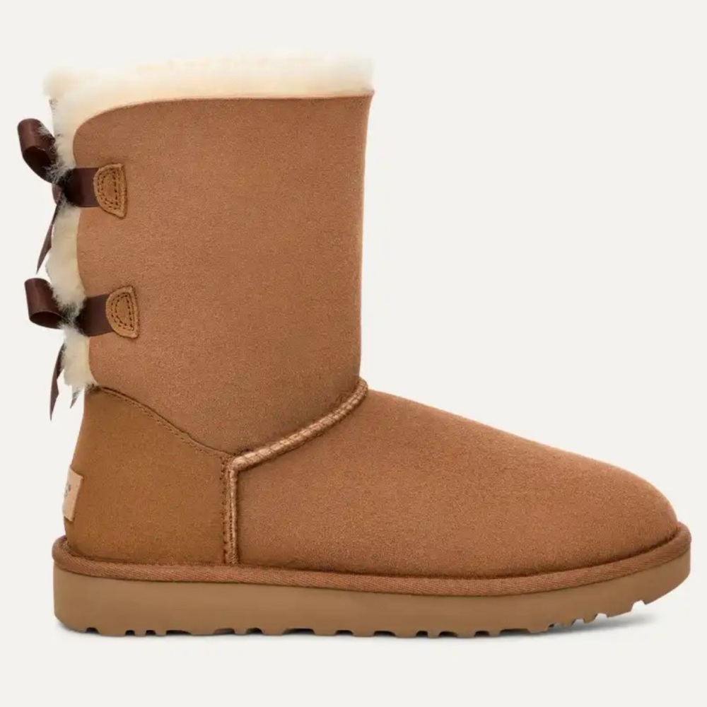$200 UGG Bailey Bow II Boot in Chestnut 1016225 Size 7 Worn Twice